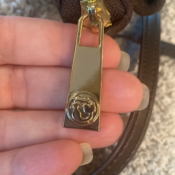 Spartina 449 Coffee Suede Phone Crossbody Wallet Bag Credit Card Slots Zip Aroun - Picture 4 of 7